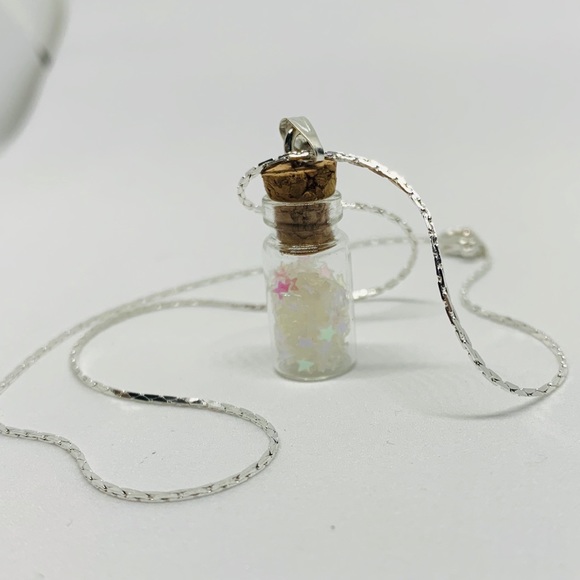 (K3)White Stars Bottle Necklace - Picture 2 of 3